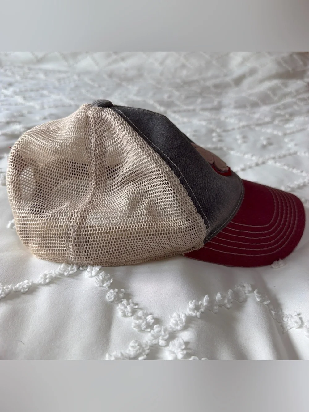 Black Clover Trucker Hat Gray Red One Size Topgolf Live Lucky Mesh Snapback Cap
